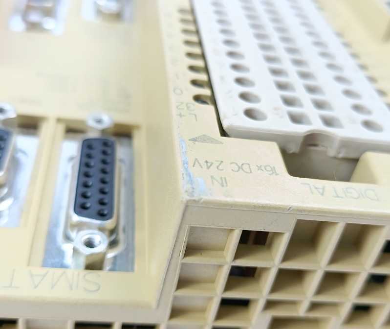 Siemens 6ES5095-8MB04 SIMATIC S5, Compact unit S5-95U