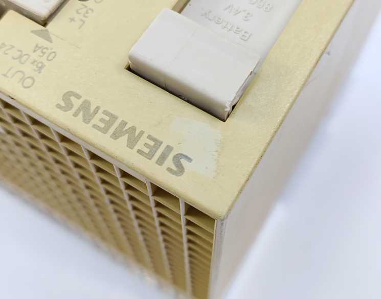 Siemens 6ES5095-8MB04 SIMATIC S5, Compact unit S5-95U