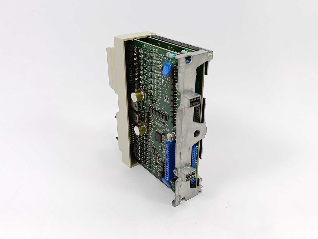 Schneider Automation TSXDMZ64DTK 32I 24VDC + 32Q 0.1A CONN