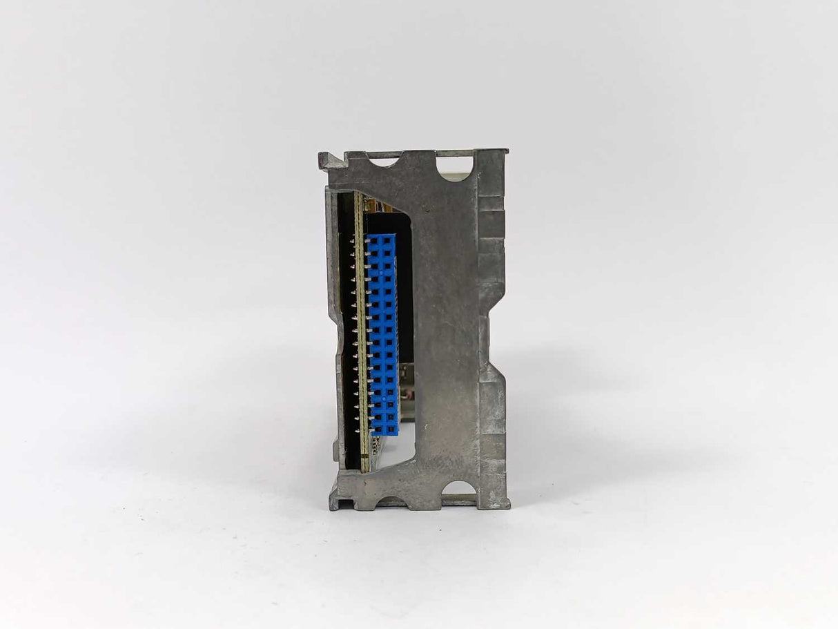 Schneider Automation TSXAEZ802 8 Analog inputs 0-20MA w/ connectors