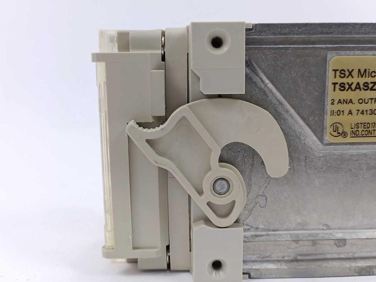 Schneider Automation TSXASZ200 TSX Micro 2 analogue output w/ connector