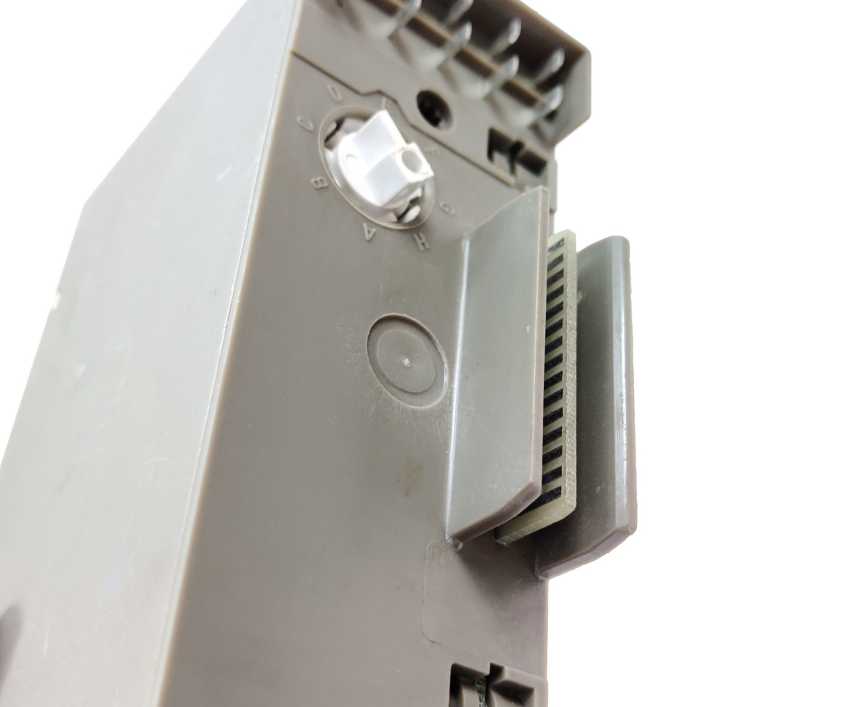 Siemens 6ES5470-8MC12 SIMATIC S5 Analog Output