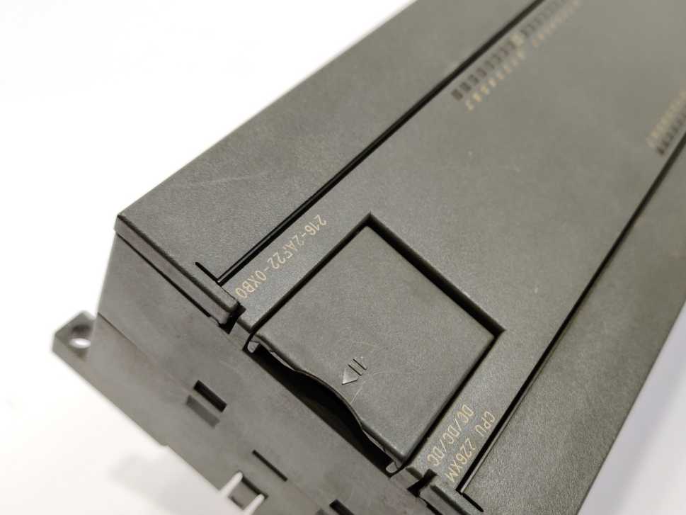 Siemens 6ES7216-2AF22-0XB0 SIMATIC S7-200, CPU 226 XM Compact Unit