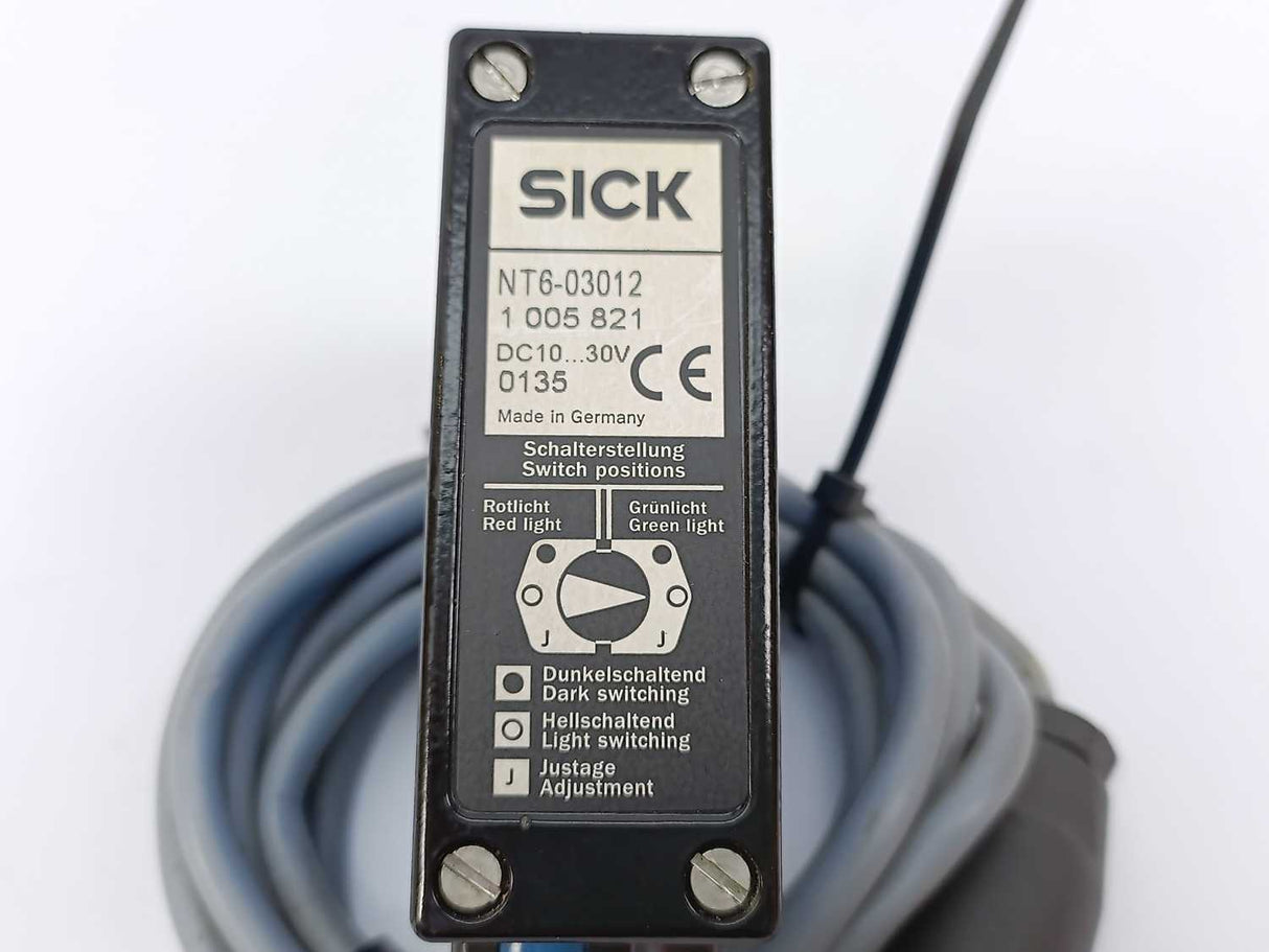 SICK 1005821 NT6-03012 Photoelectric Color Sensor