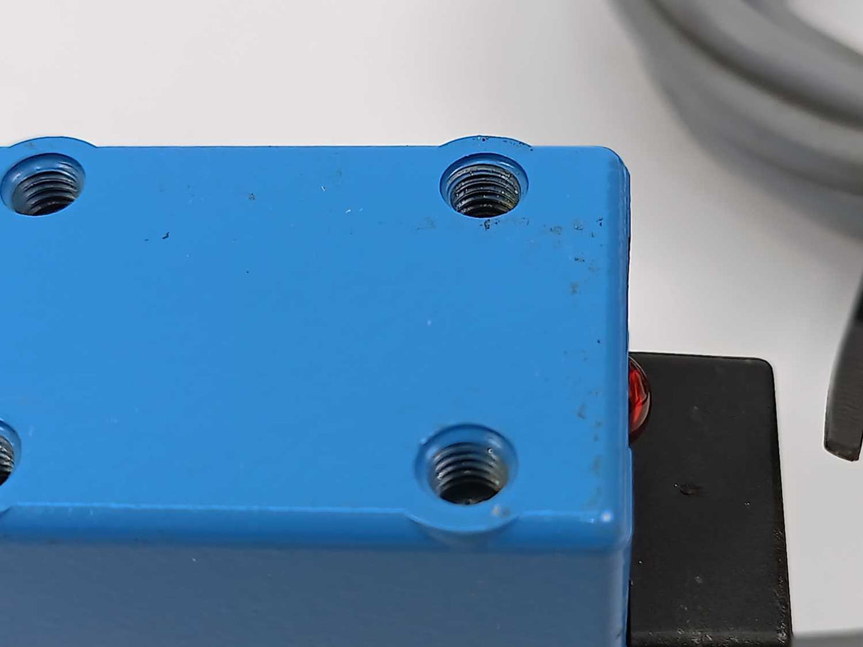 SICK 1005821 NT6-03012 Photoelectric Color Sensor