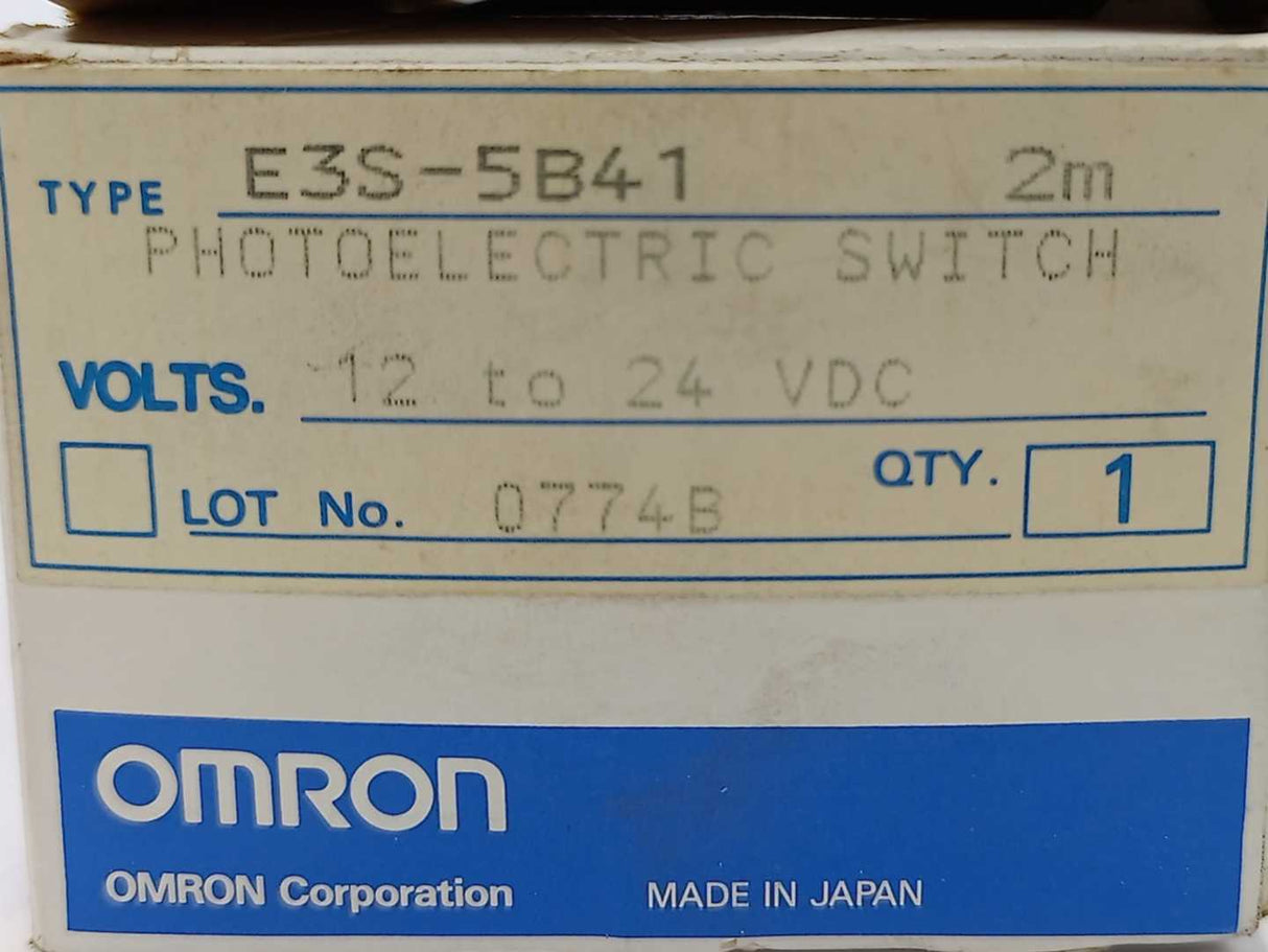OMRON E3S-5B41 Photoelectric Switch, 12 to 24 VDC