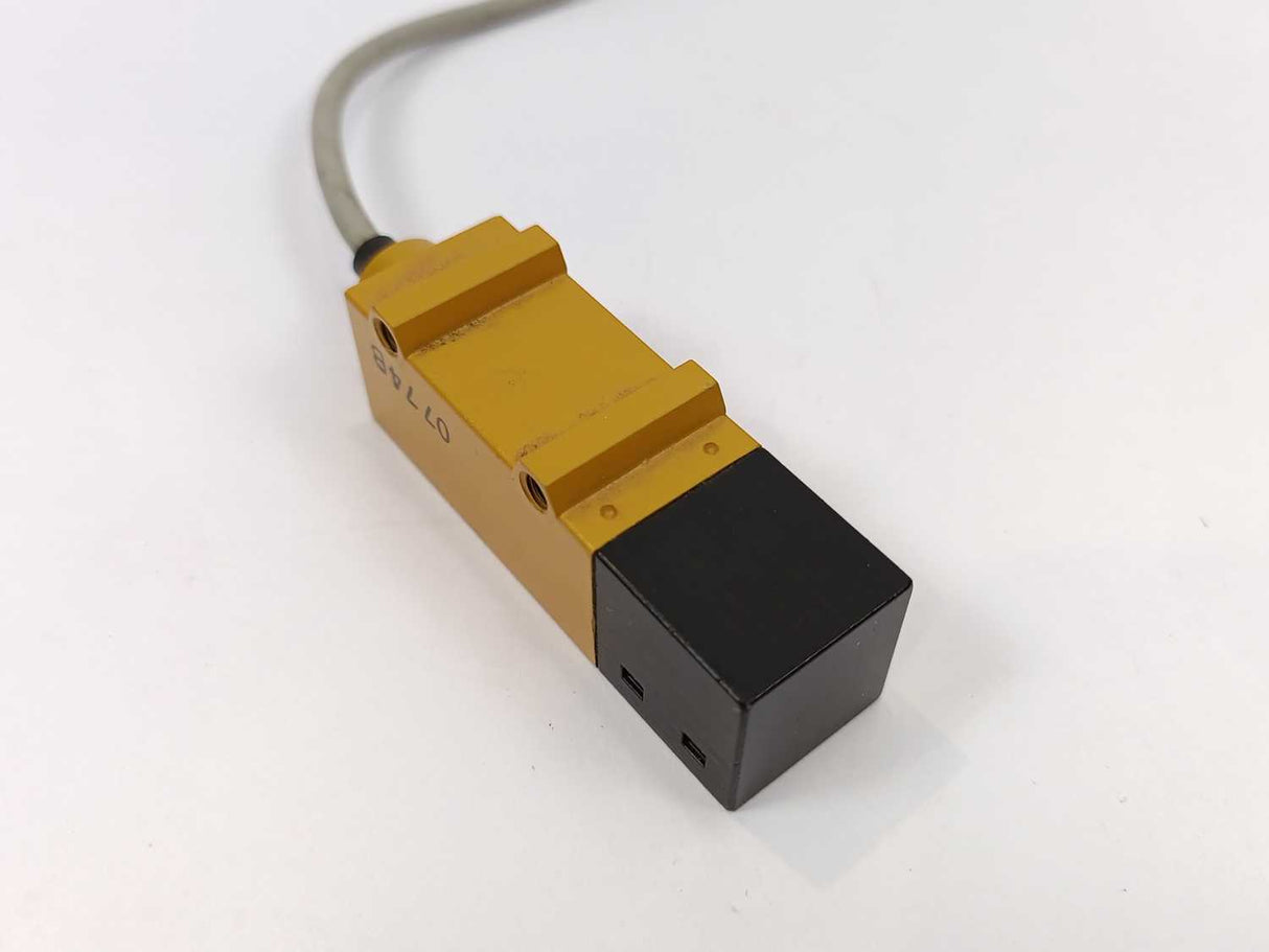 OMRON E3S-5B41 Photoelectric Switch, 12 to 24 VDC