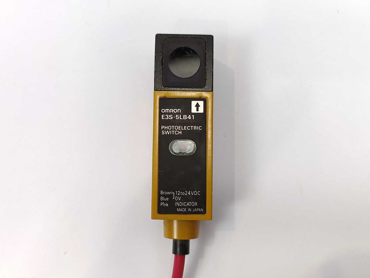 OMRON E3S-5B41 Photoelectric Switch, 12 to 24 VDC