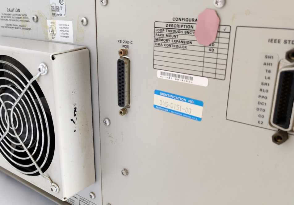 Tektronix 11402 Digitizing oscilloscope with 11A16, 11A32 modules