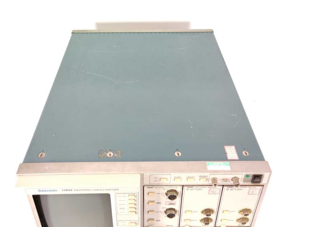 Tektronix 11402 Digitizing oscilloscope with 11A16, 11A32 modules