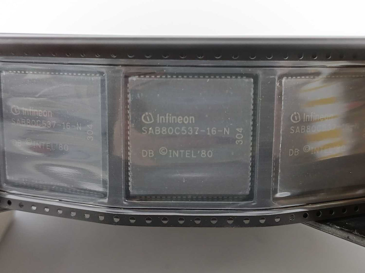 Infineon SAB80C537-16-N 8-Bit Microcontroller 16MHz. Spool of 108 pcs.