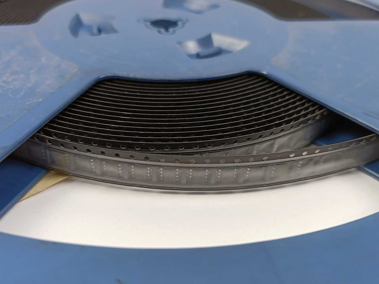 Sipex SPX1431S/TR Precision Adjustable Shunt Regulator. Spool of 800 pcs.