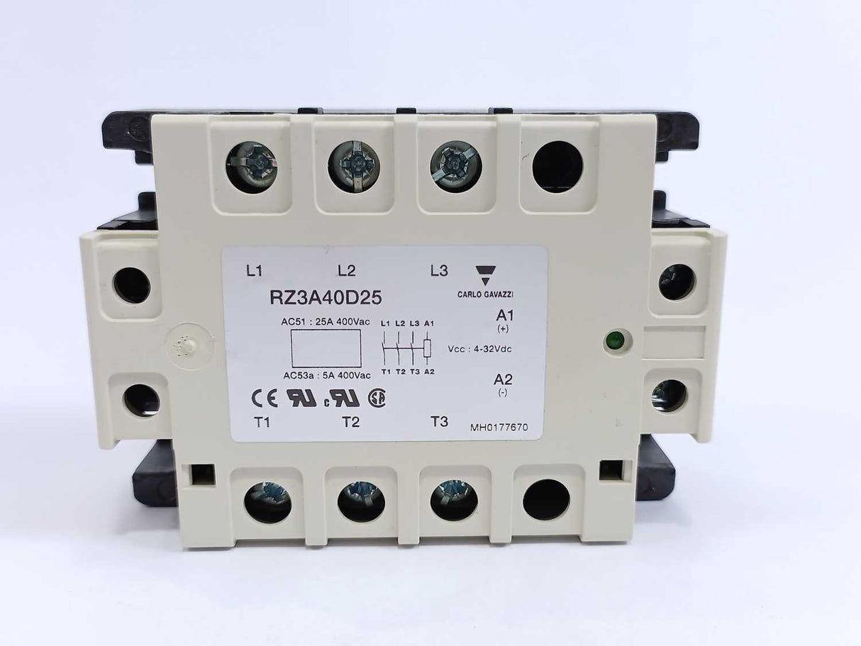 Carlo Gavazzi RZ3A40D25 3-Pole Panel Mount SSR