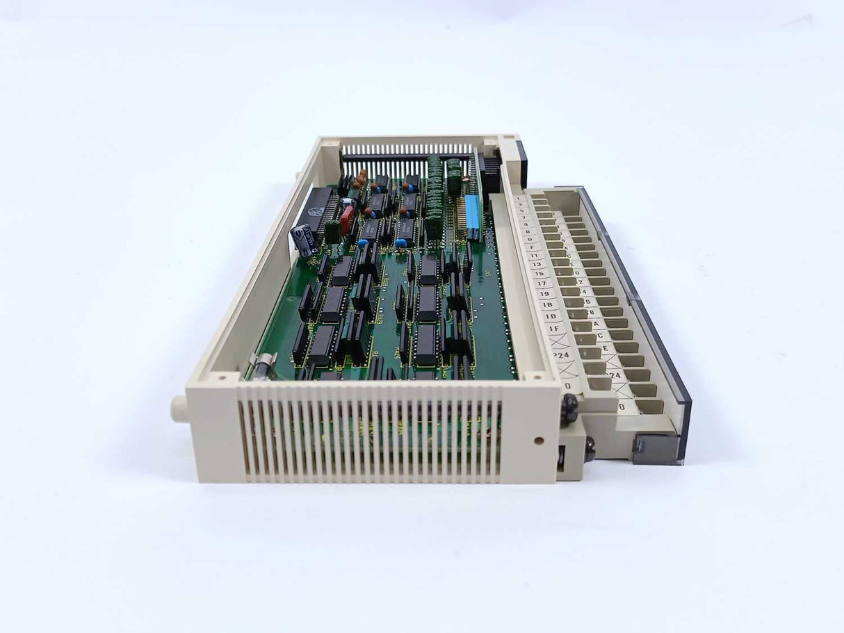 Mitsubishi GX81N MELSEC-G DC Input Source Typ Sequence Controller