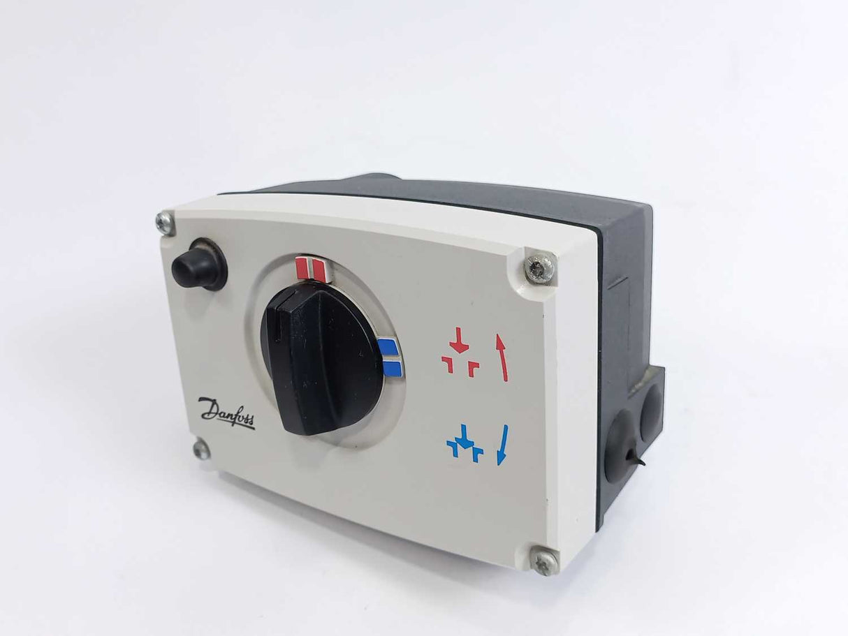 Danfoss 082G3011 AMV 30 Electrical Actuator, 230VAC