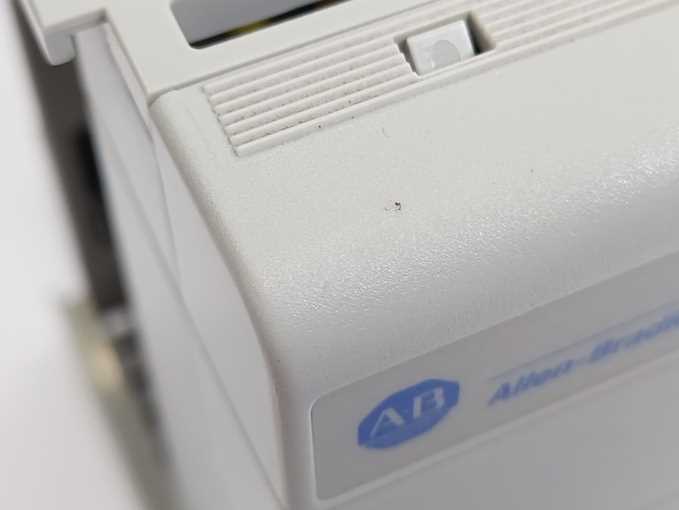 AB 1769-PA2 SER. A - I/O Compact Power Supply 120/240VAC Input