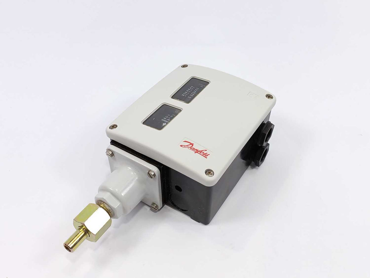 Danfoss 017-525566 Pressure Control RT5 w/ Switch SPDT 017-424066