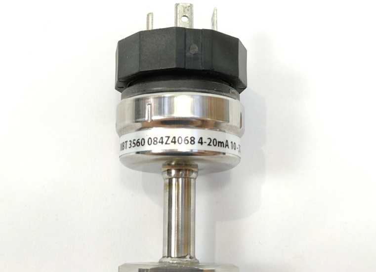 Danfoss 084Z4068 Temperature transmitter, MBT 3560, 4-20mA 10-32V DC, -50 +50C