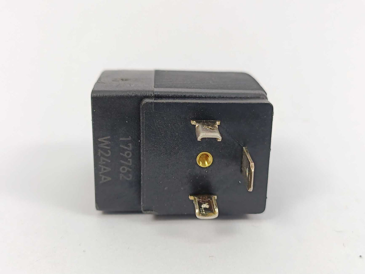 Burkert 00328923 6013 A 3.0 FLNSCH PN 0-4 Bar 24V DC 8W