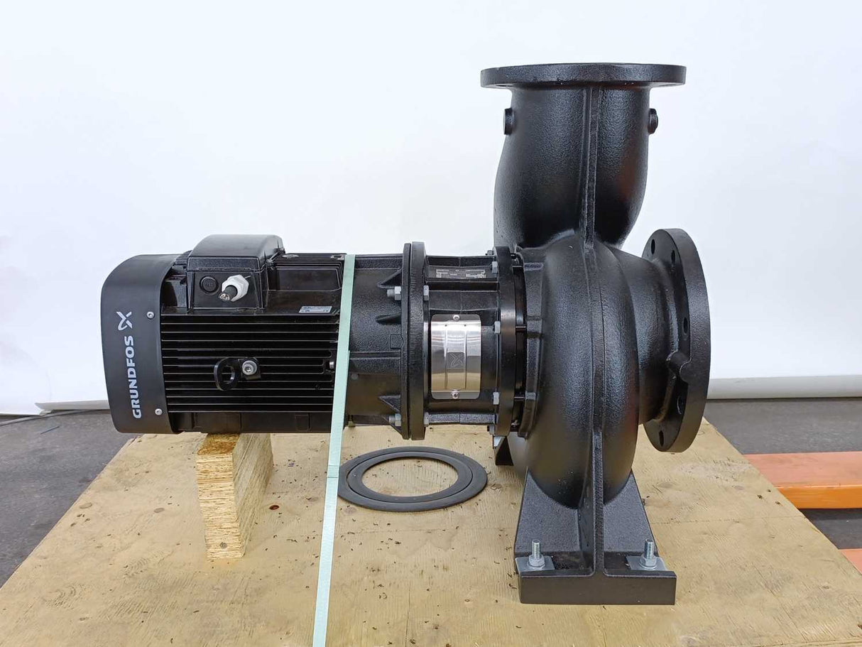 GRUNDFOS 9824368 NB 150-200/210-158 AF1ABQQE
