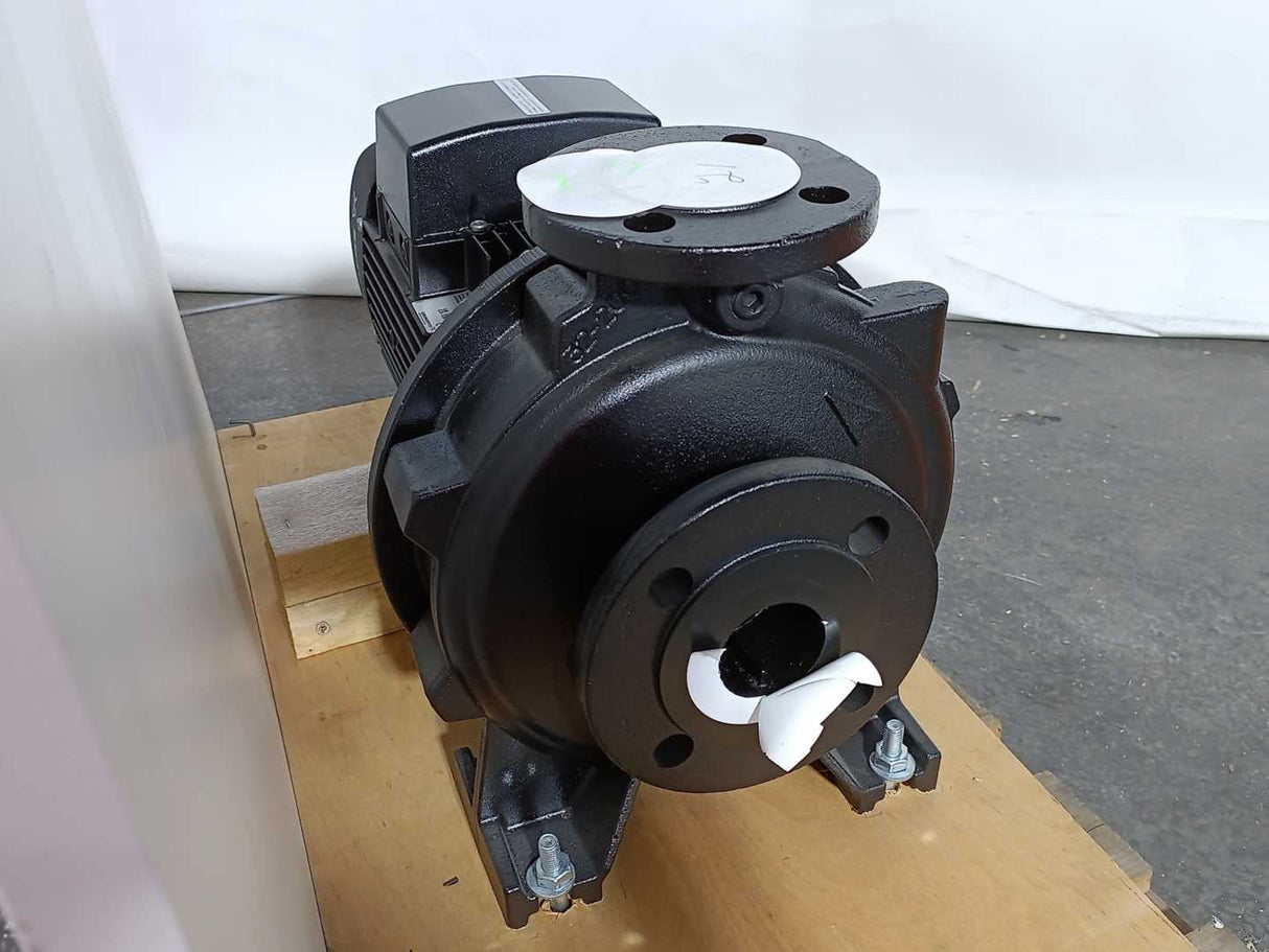 GRUNDFOS 92683913 Pump with Motor, p/t 16/120 bar/Cmax