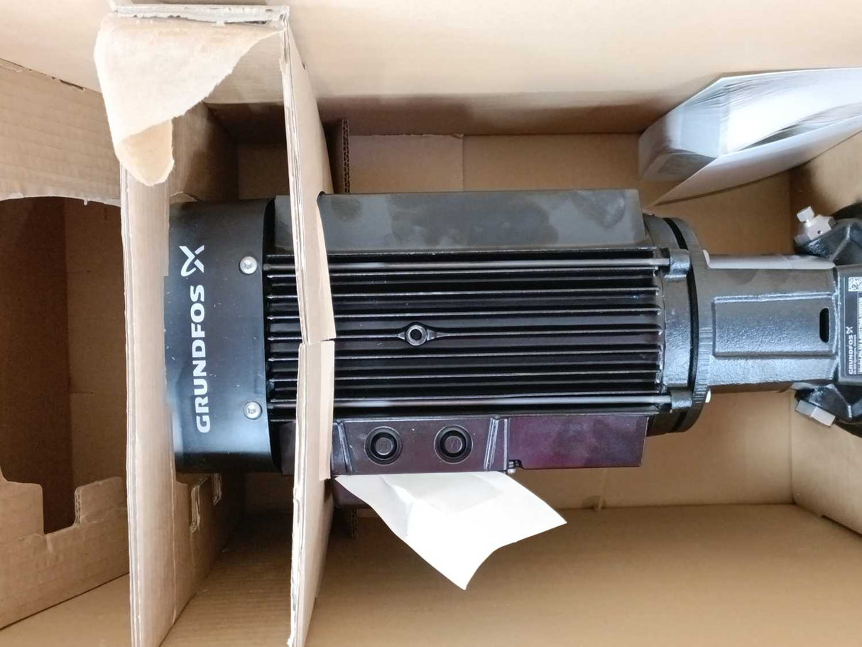 GRUNDFOS 96517048 CR5-15 A-FGJ-A-E-HQQE Centrifugal Pump