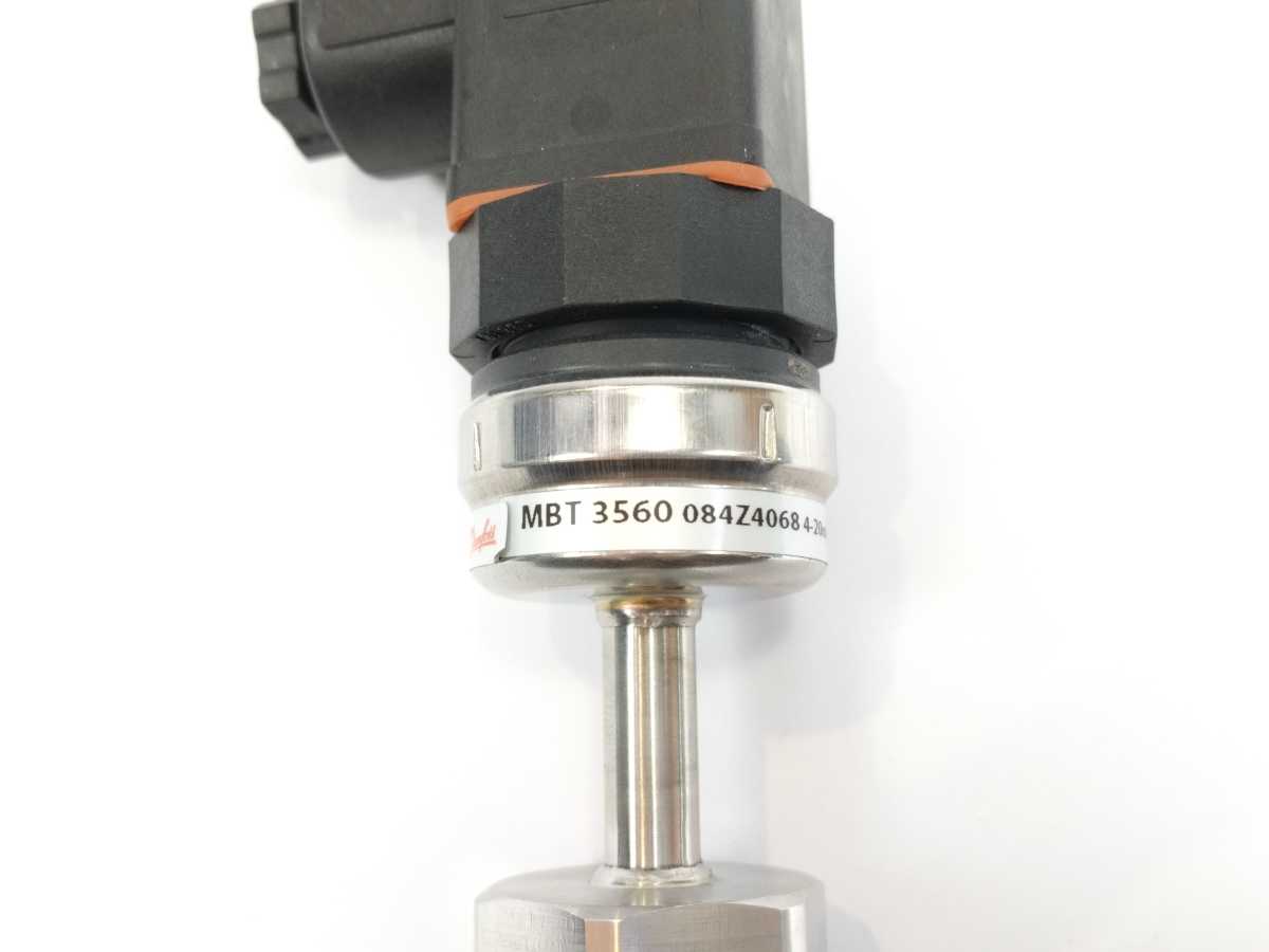 Danfoss 084Z4068 Temperature transmitter, MBT 3560, 4-20mA 10-32V DC, -50 +50C