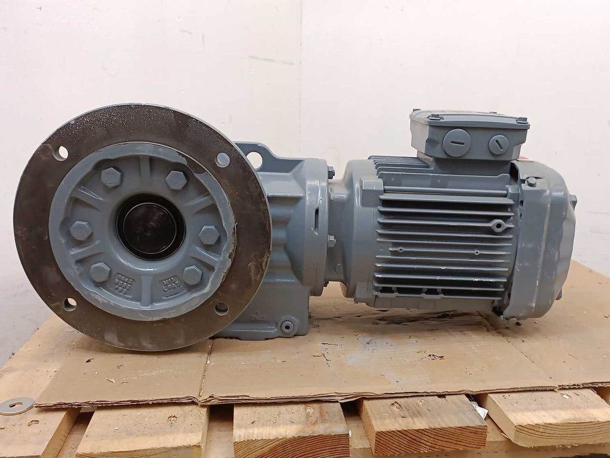 SEW-EURODRIVE KAF57 DRN90S4 65.8080875401.0001.21 1.1kW Motor i=35.70
