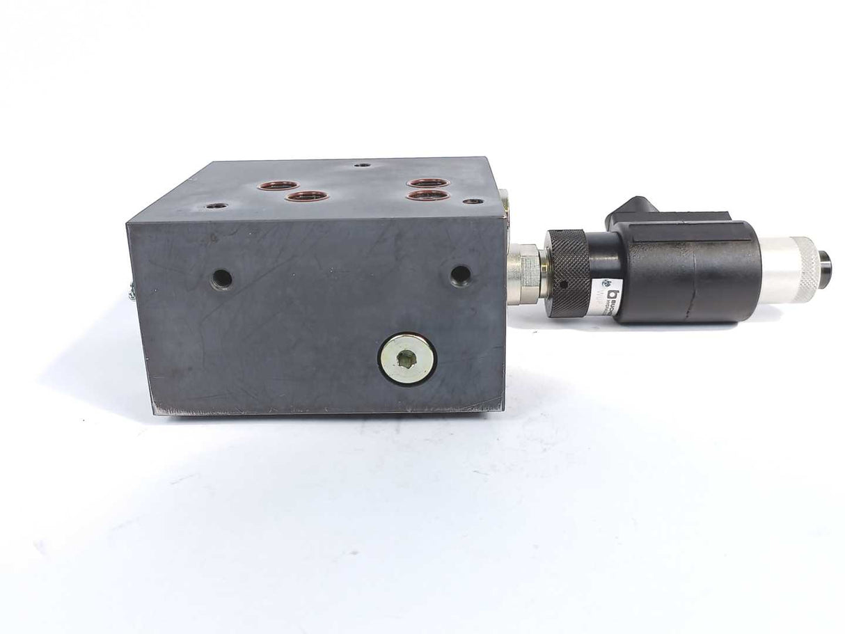 Duplomatic BLS6-CF0/11V Valve Inlet Plate w/ Bucher WUP-1NA0-1.0-2 Solenoid