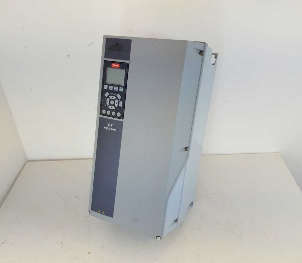 Danfoss 134F7585 Frequency converter, FC-202P11KT4E66H1XGXX 11 KW / 15 HP