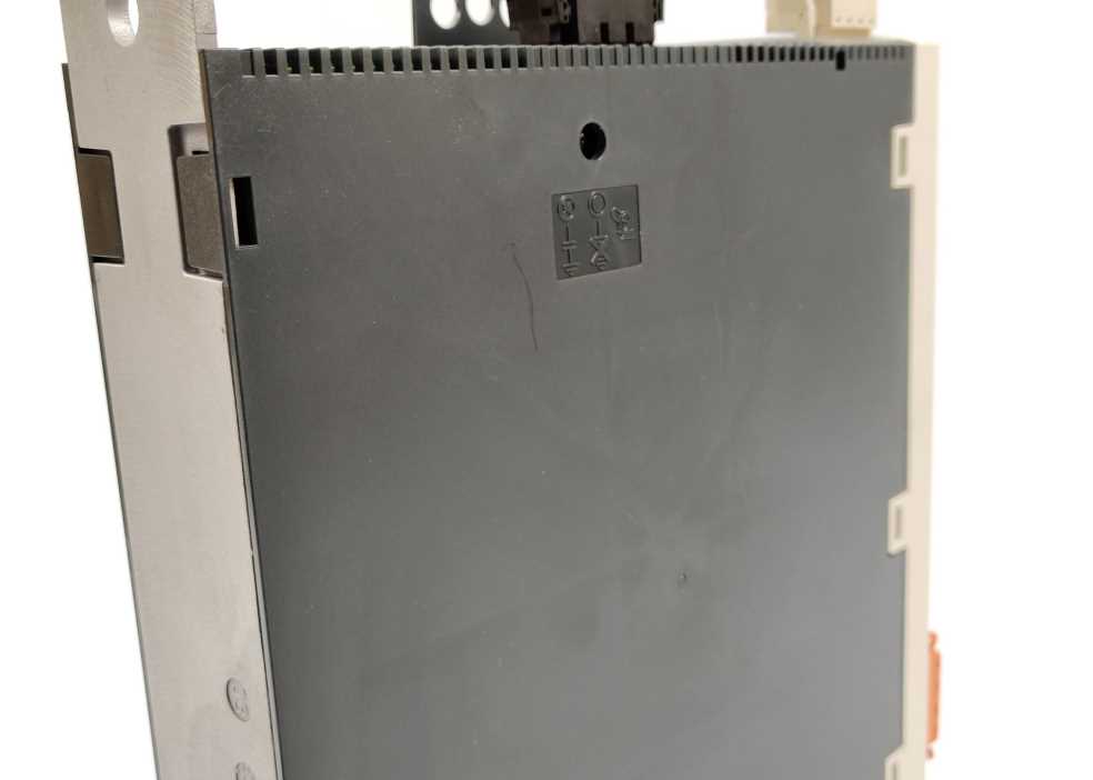 Schneider Electric LXM32AU90M2 Lexium LXM32A Motion Servo Driver