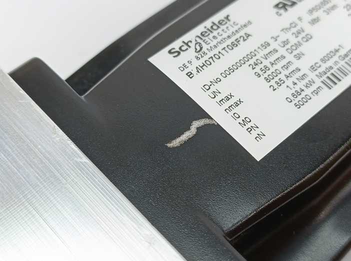 Schneider Electric BMH0701T06F2A Lexium BMH 3-phase Servo Motor