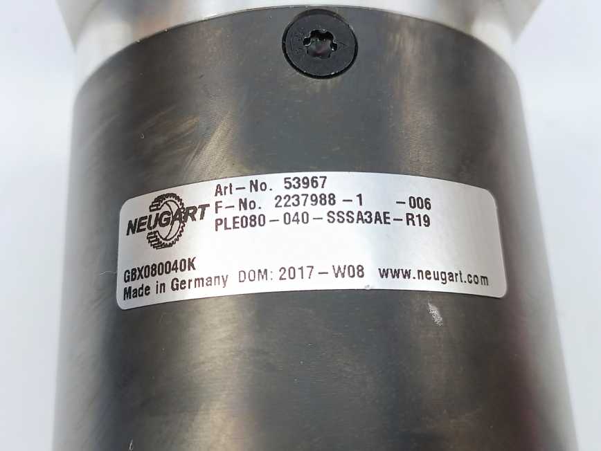 Schneider Electric BMH0701T06F2A Lexium BMH 3-phase Servo Motor