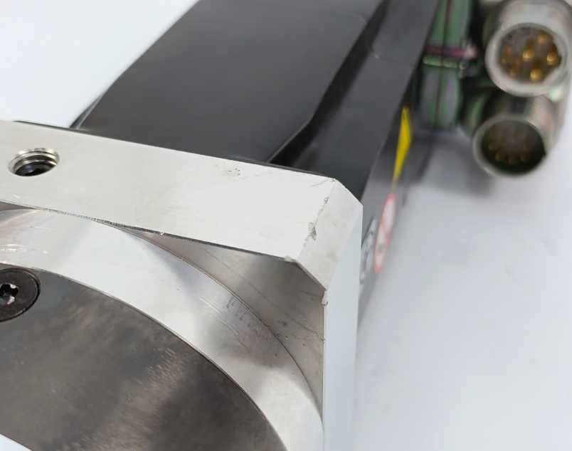 Schneider Electric BMH0701T06F2A Lexium BMH 3-phase Servo Motor