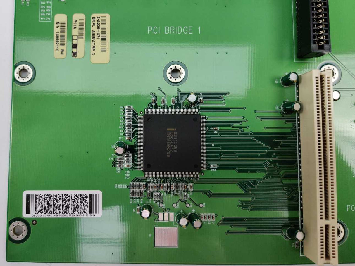 ABB 3HAC14363-1 DSQC 541 2-A236-1071 Backplane