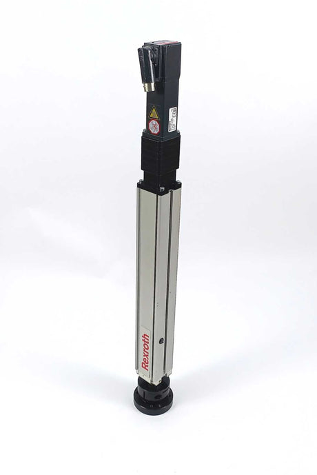 Beckhoff AM8111-0F21-0000 Servo Motor w/ Bosch Rexroth R030505648 VKK-050-NN-1