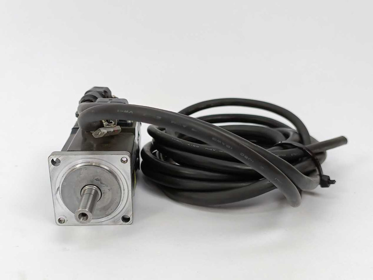 Mitsubishi HF-KP13 AC Servo Motor IN: 3AC, 106V, 0,8A, Out: 100W, 3000r/min