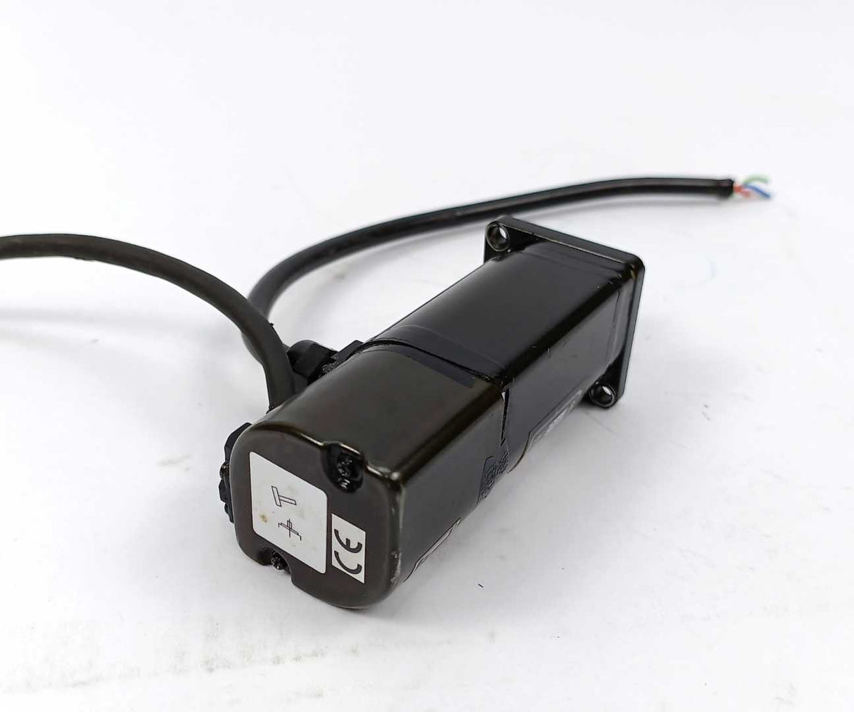 OMRON R88M-UE10030V-S1 R88M Series Servo Motor