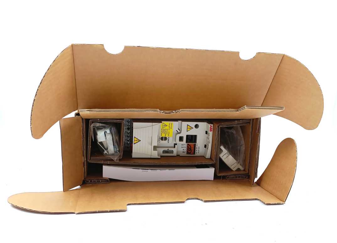 ABB 3AUA0000058166 ACS355-01E-02A4-2 Drive Module Pn 0.37 kW, 2.4 A