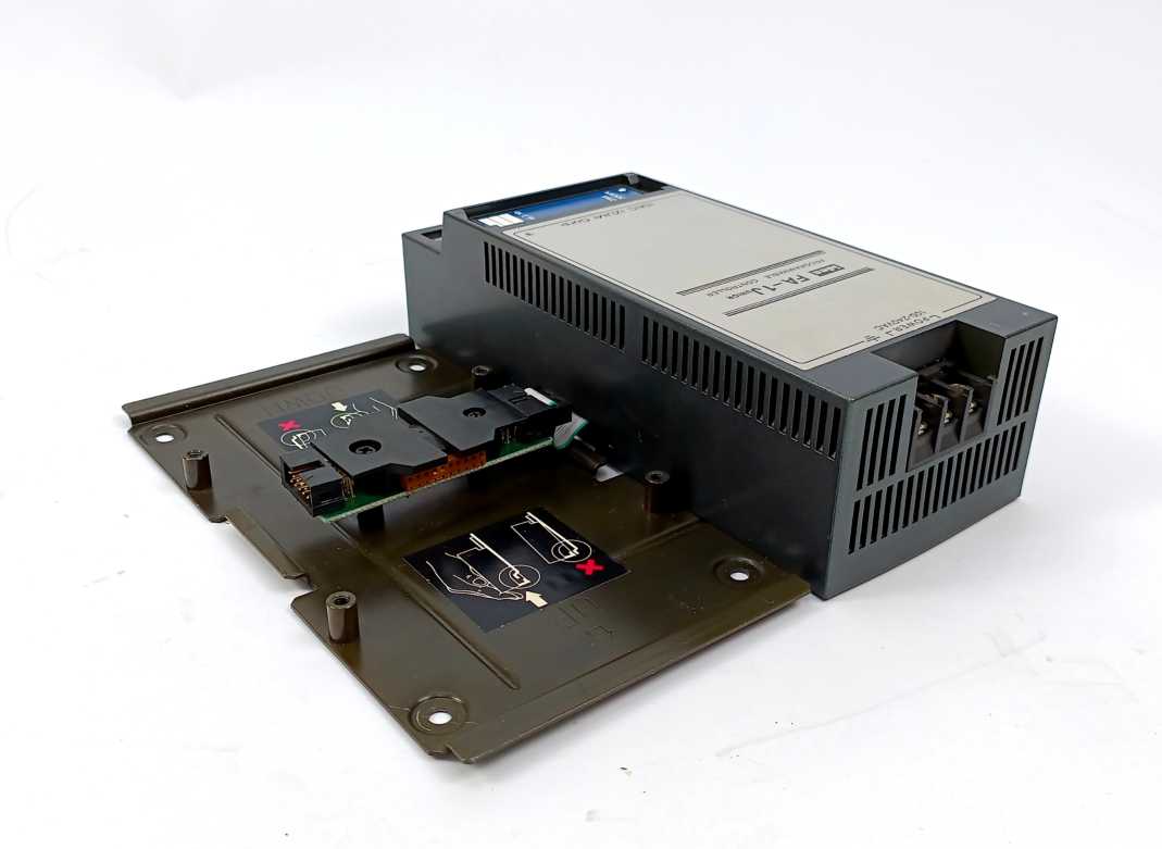 Idec FA-1J PFJ-CR1EU CPU Unit