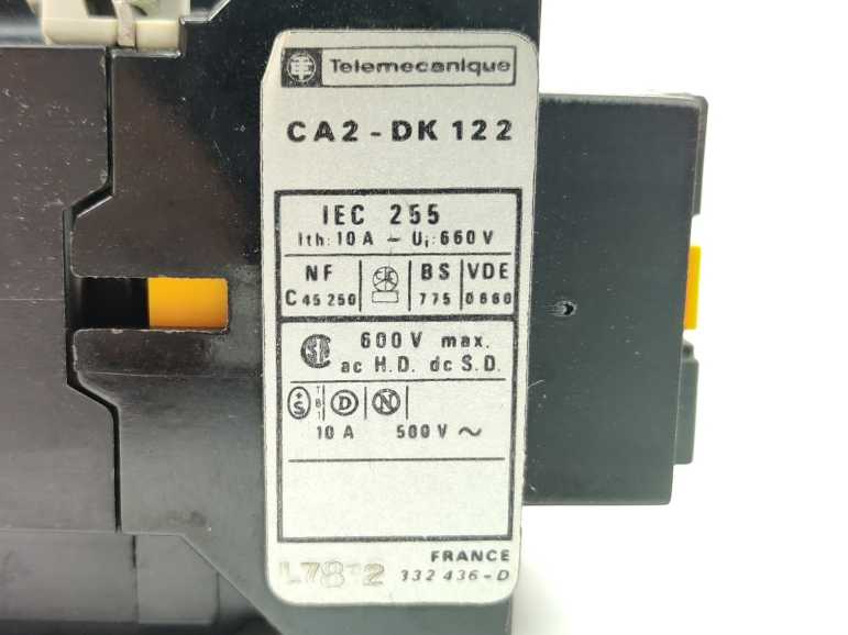 TELEMECANIQUE CA2-DK122 CONTROL RELAY 600V MAX, 24V, 50Hz