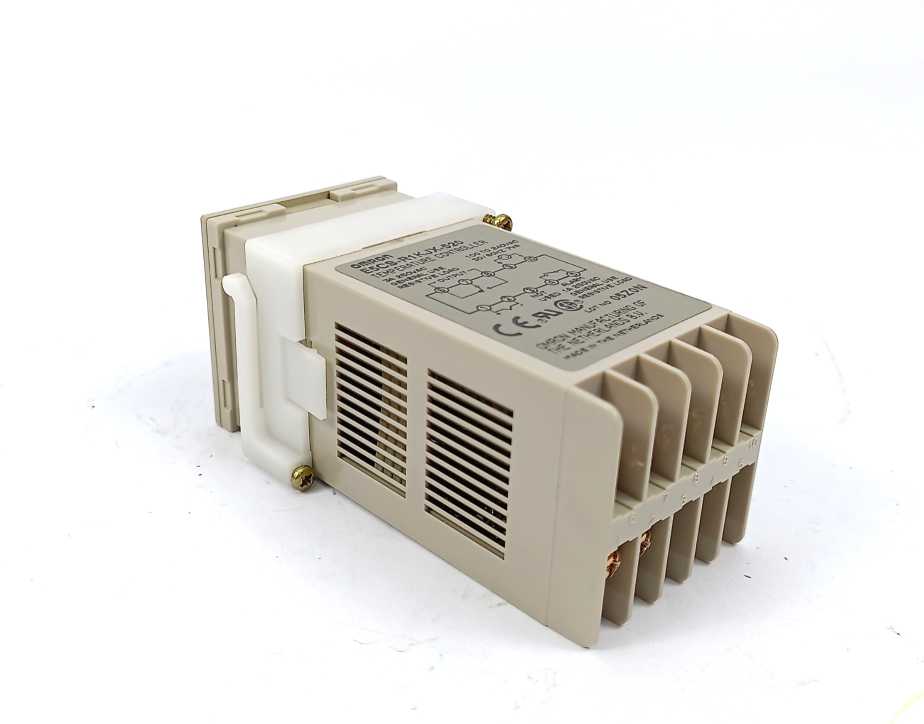 OMRON E5CS-R1KJX-520 Temperature Controller