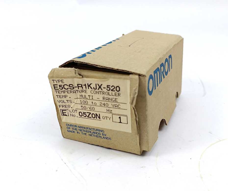 OMRON E5CS-R1KJX-520 Temperature Controller