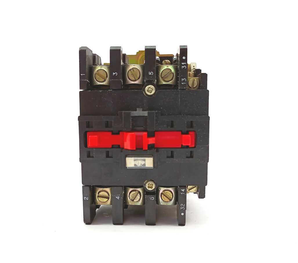 TELEMECANIQUE LC1-D633 Power Contactor 63A Coil 24V 50Hz