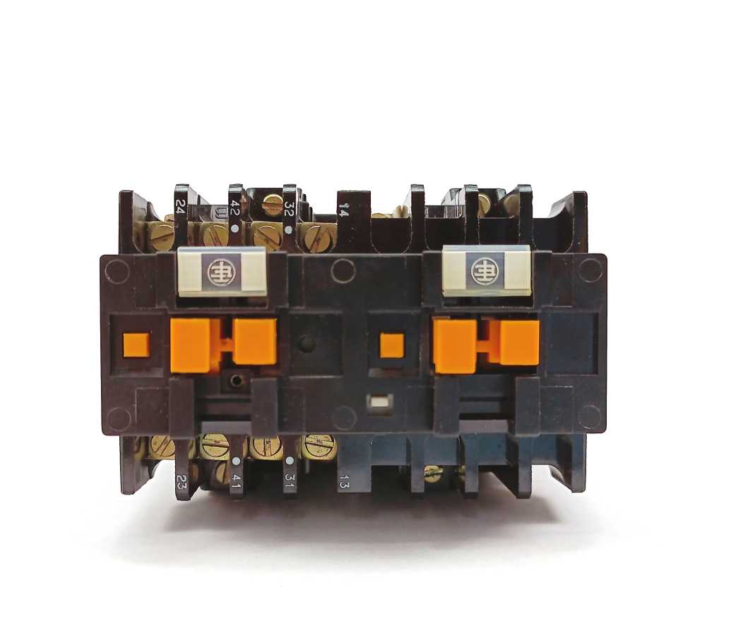 TELEMECANIQUE CA2-DK122 CONTROL RELAY 600V MAX, 24V, 50Hz