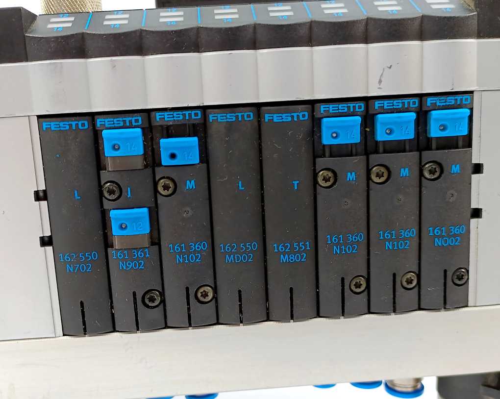 Festo 18200 CPV10-VI Valve Manifold W/ 165811, 152427, 18529