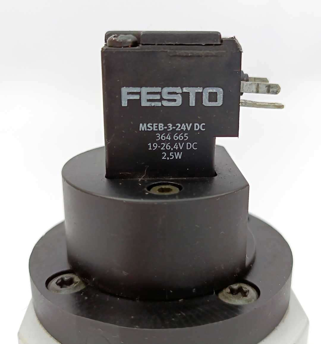 Festo 172959 HEE-D-MIDI-24 On/off Valve w/ 364665 MSEB-3-24VDC