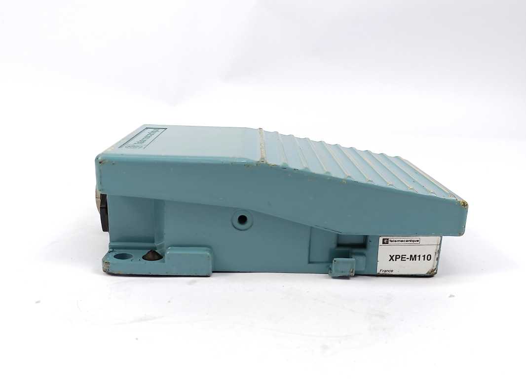 TELEMECANIQUE XPE-M110 Metal Foot Switch Pedal