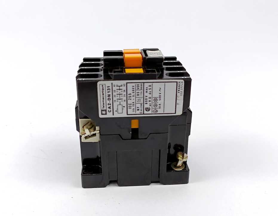 TELEMECANIQUE CA2-DN131 CONTROL RELAY, 24V, 50Hz