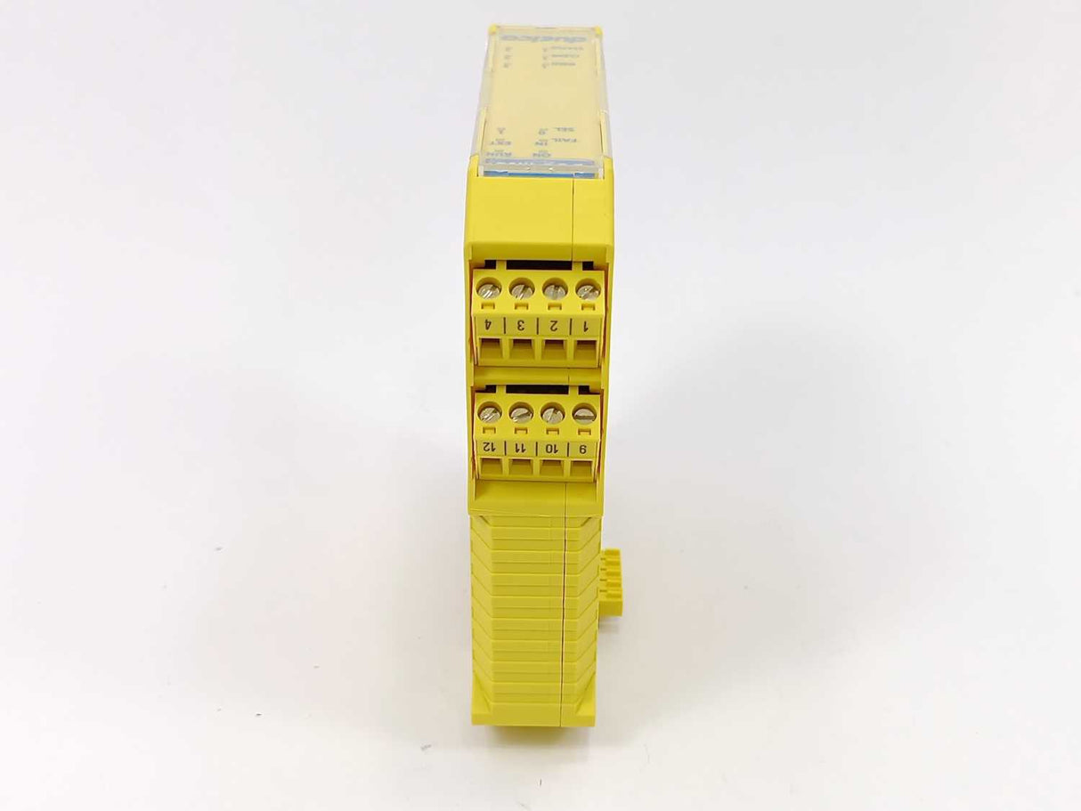 Duelco 1103430 8040504 DSC-MO2 Output Expansion Unit